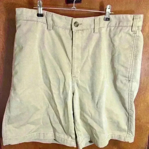 Eddie Bauer Men’s Khaki Shorts - Picture 1 of 5